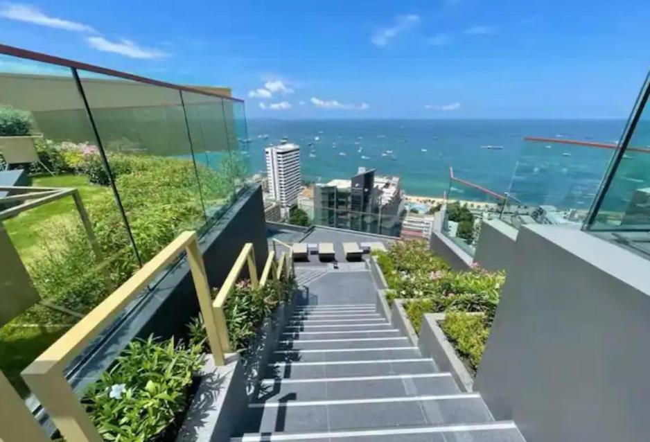 อพาร์ทเม้น Edge Seaview With Infinity Pool Pattaya